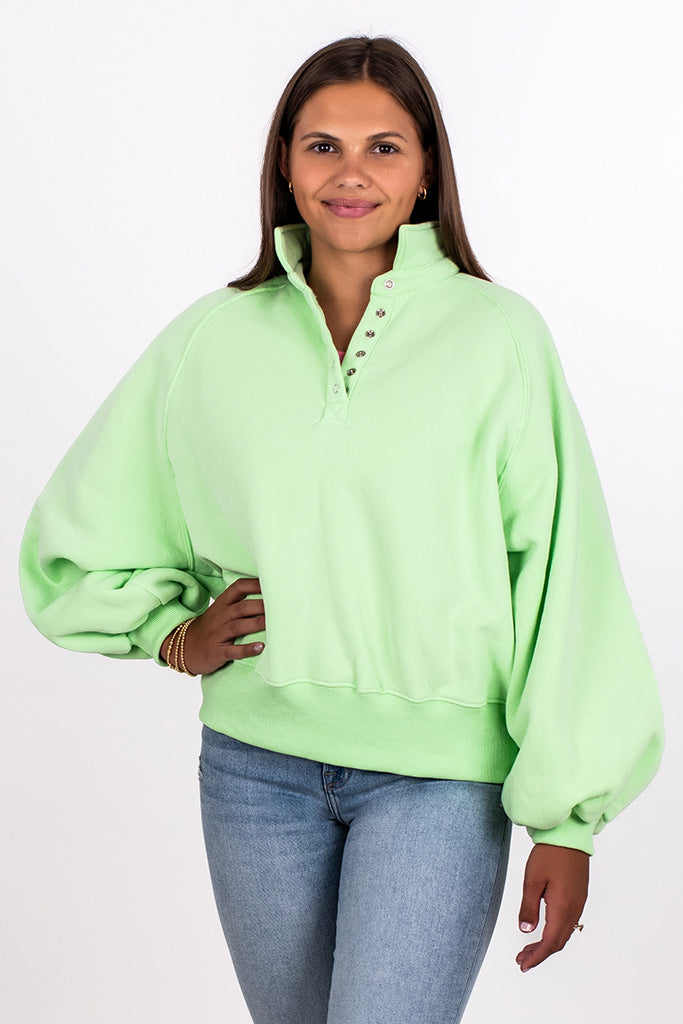 BALLOON SLEEVE HENLEY SNAP SWEATSHIRT, APPLE GREEN