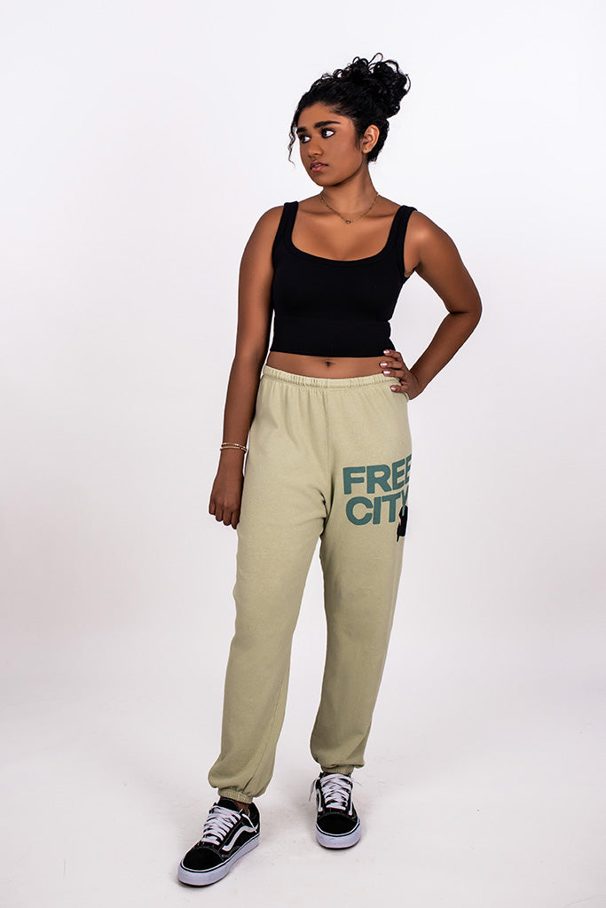 FREECITY LARGE LOGO SWEATPANT, BONES