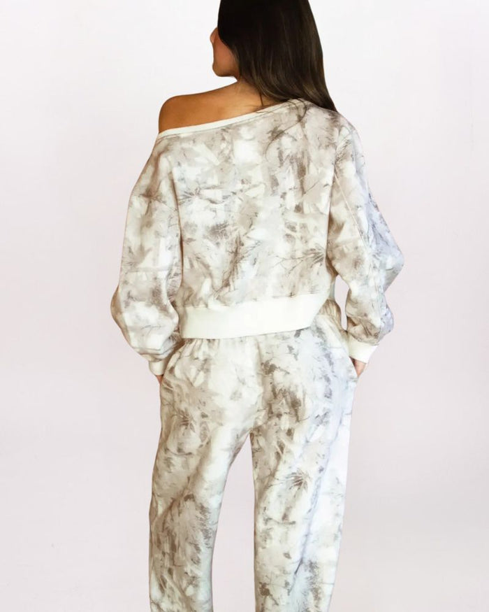 OFF SHOULDER CAMO SWEATSHIRT