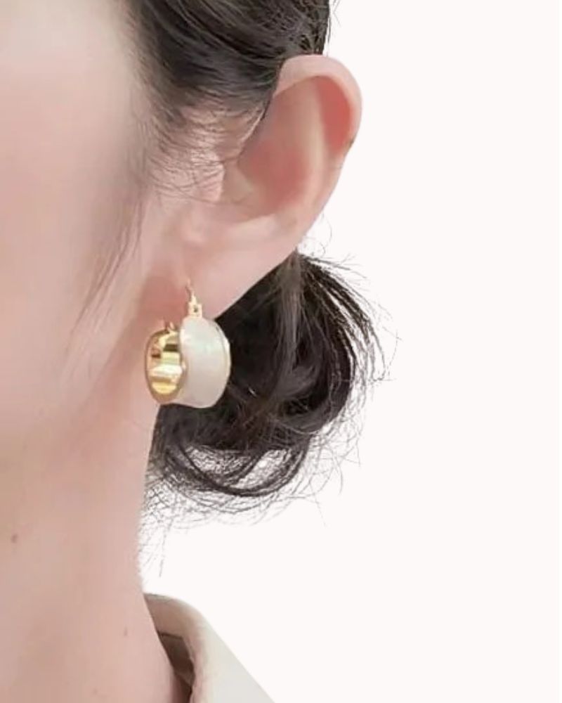 20MM WIDE ENAMEL HOOP - CREAM