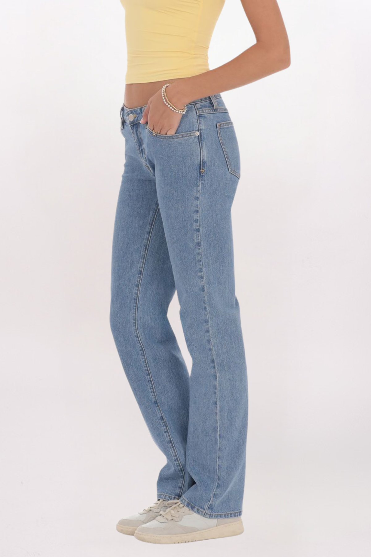 LOW RISE STRAIGHT JEAN