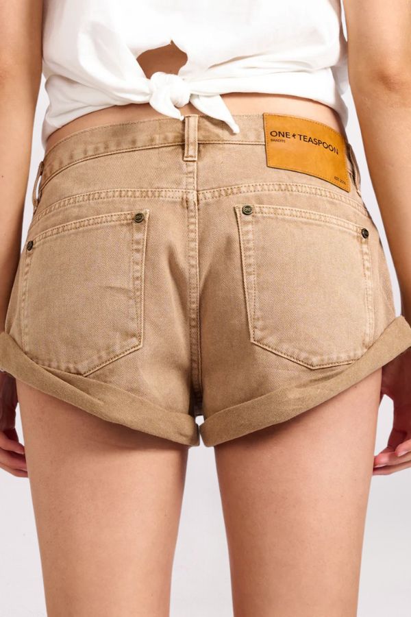 BANDITS LOW WAIST DENIM SHORTS, WARM TAN