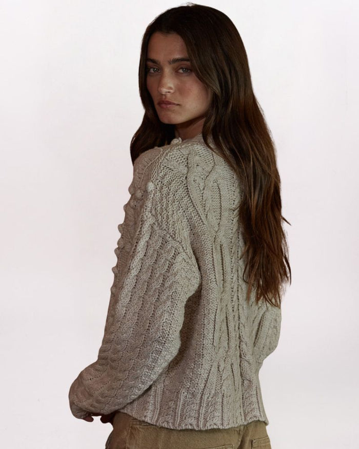 CHUNKY CABLE BOBBLE SWTR, NATURAL