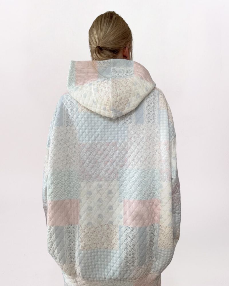 QUILTED PATCHWORK HOODY, SHADES OF BLUE