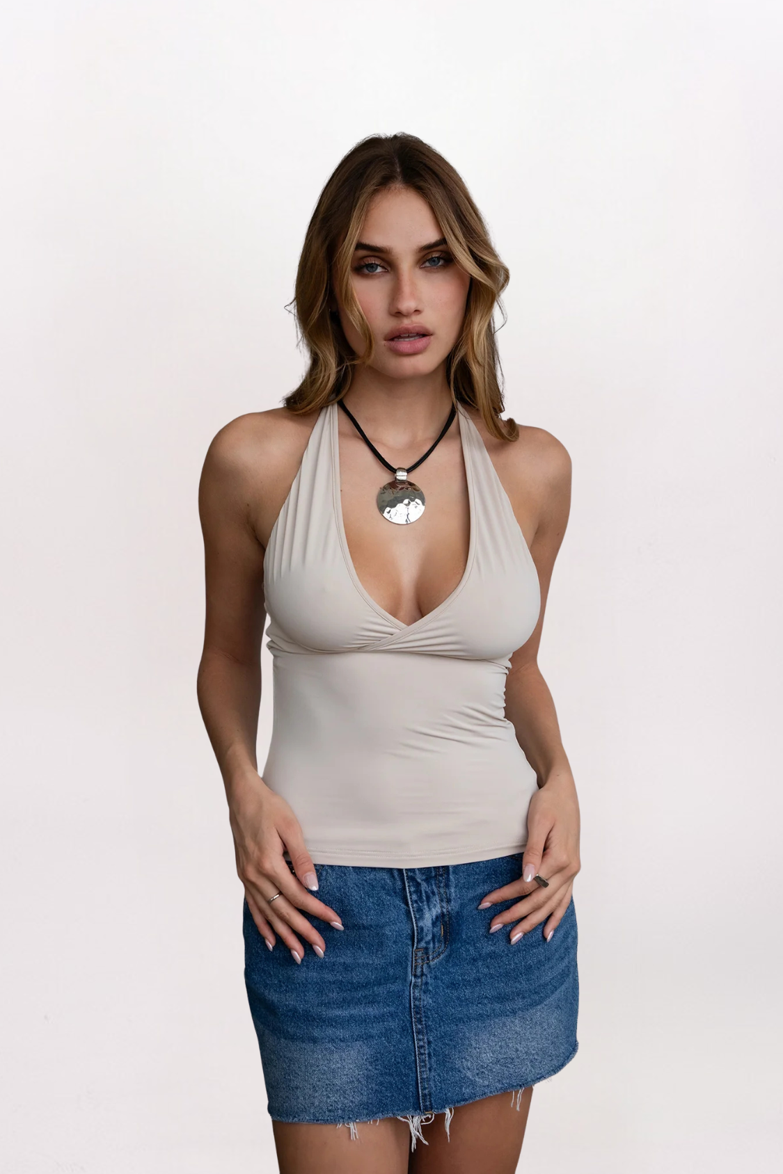 CLEAN LINES HALTER TOP