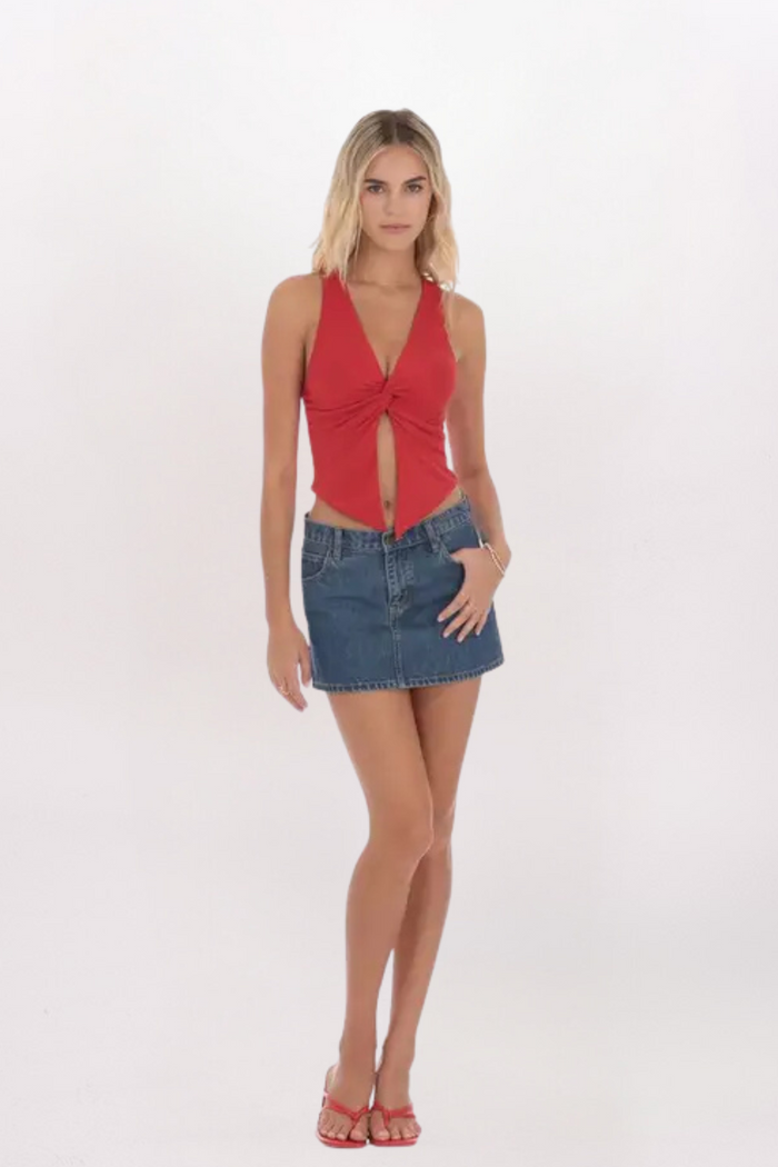 V-NECK TWIST TOP