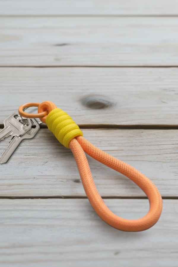ROPE LOOP KEYCHAIN - ORANGE/YELLOW