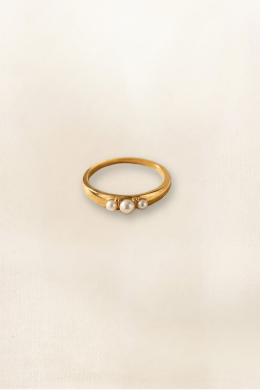 AINSLEY TRIPLE PEARL RING
