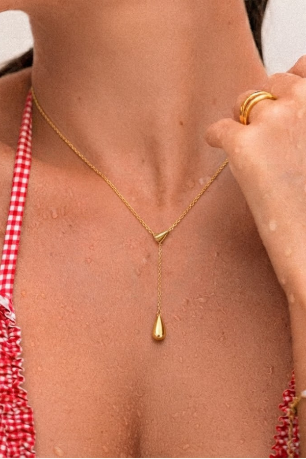 CLARKE TEARDROP LARIAT NECKLACE