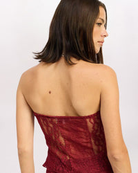 SL STRAPLESS LACE FLY-AWAY TOP