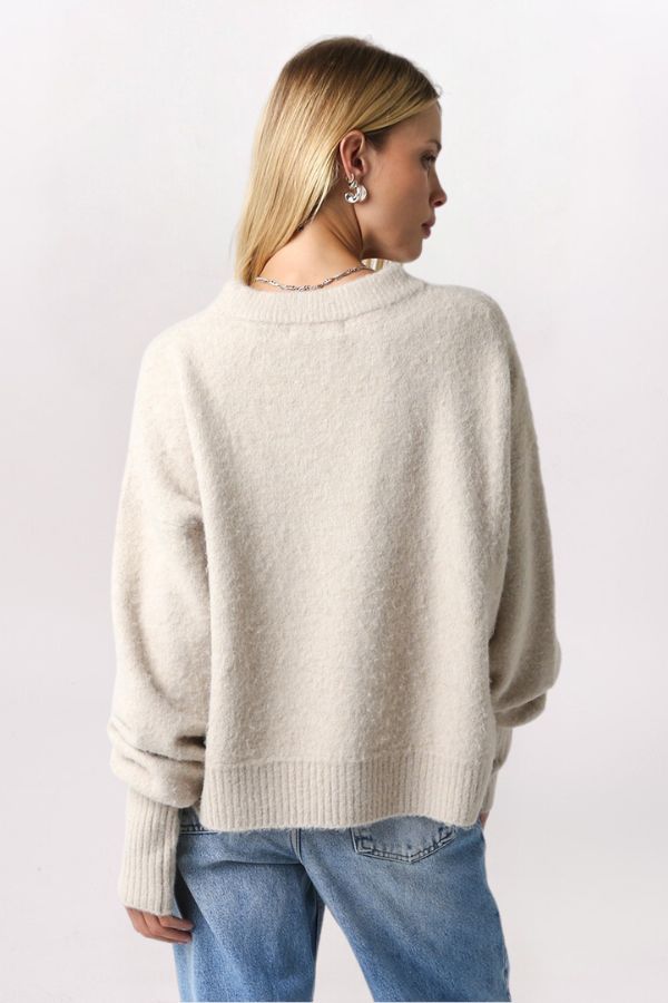 RELAXED BALLOON SLEEVE SWEATER