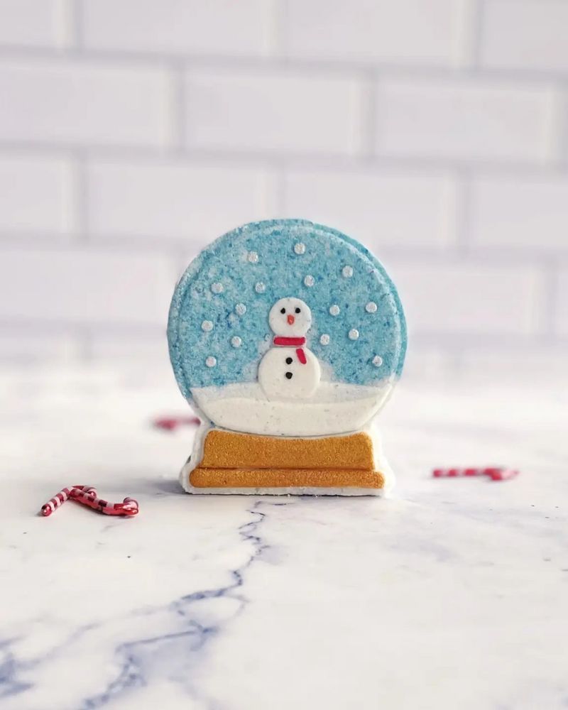 SNOW GLOBE BATH BOMB