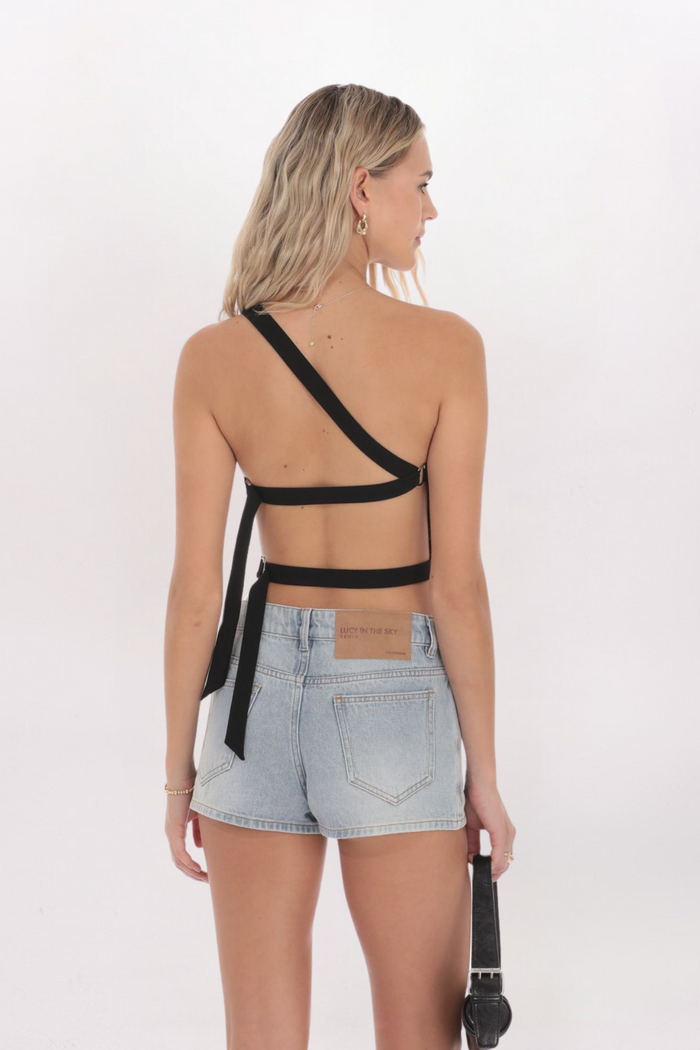 STRAPPY ONE SHOULDER TOP