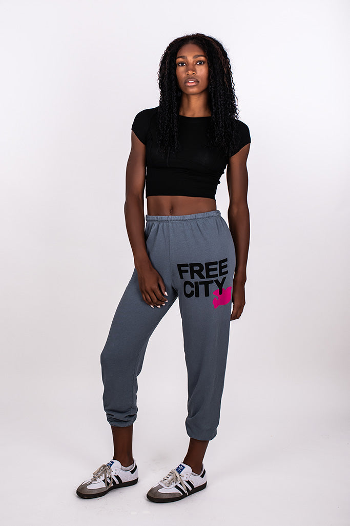 FREECITY LARGE LOGO SWEATPANT, GREY ART