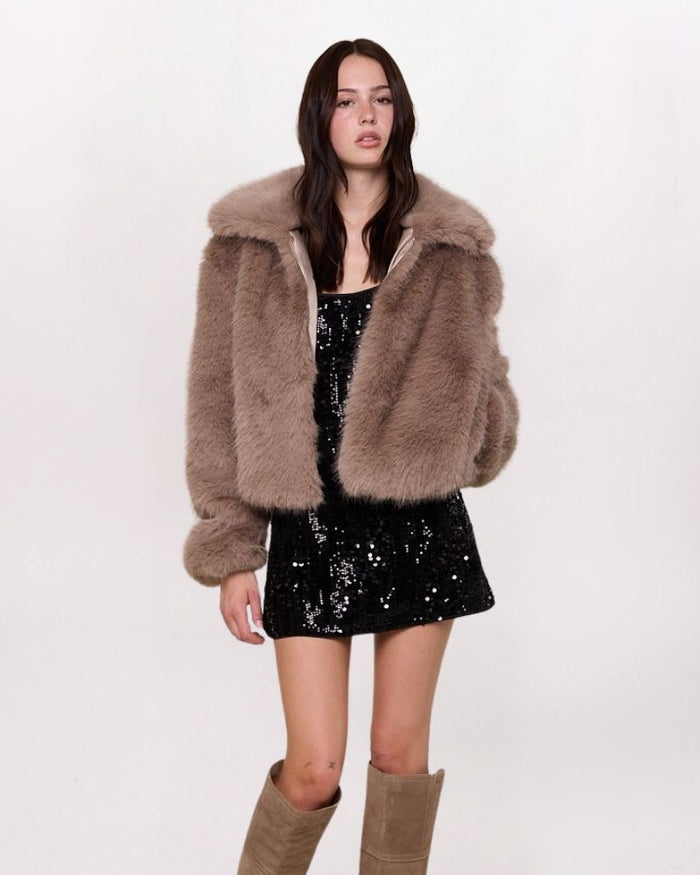 *HOLDING* LUXE FAUX FUR JACKET, BEIGE