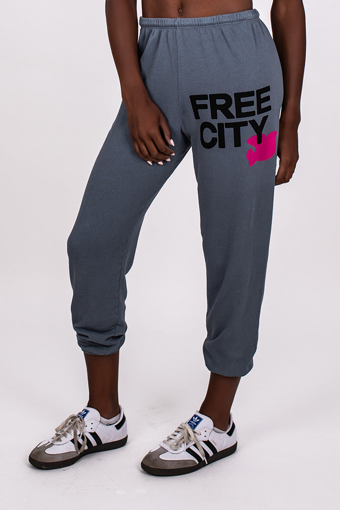 FREECITY LARGE LOGO SWEATPANT, GREY ART