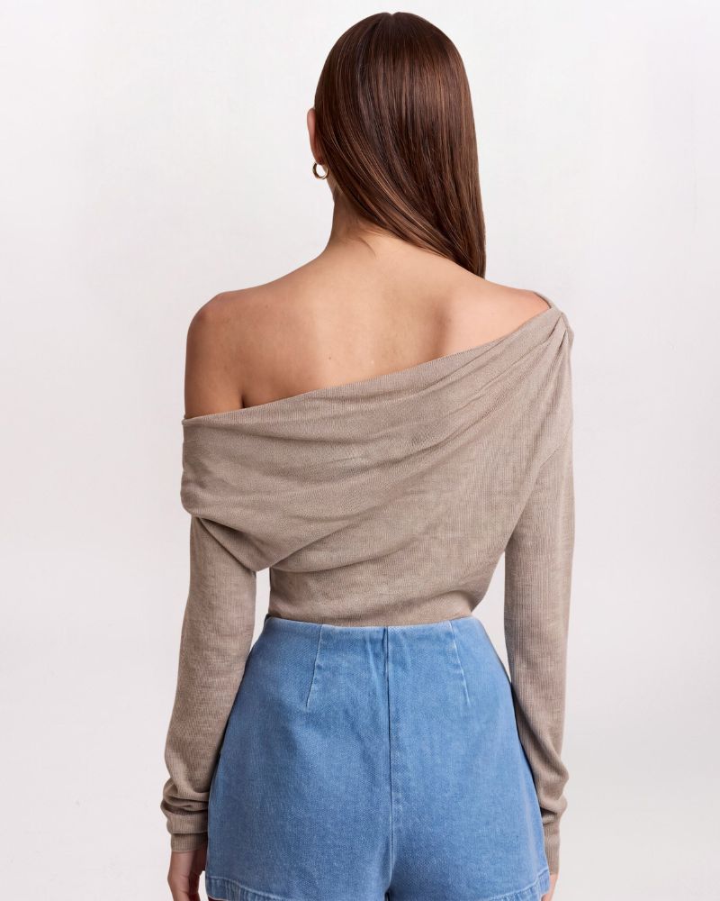 DRAPE DETAIL TOP, MOCHA