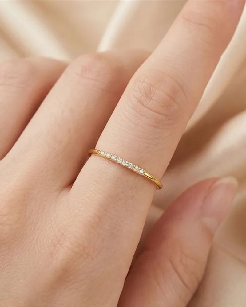 MINIMALIST CZ DETAIL RING