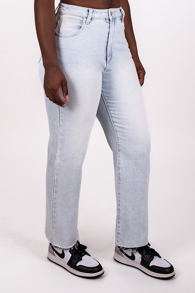 VENICE STRAIGHT LEG DENIM