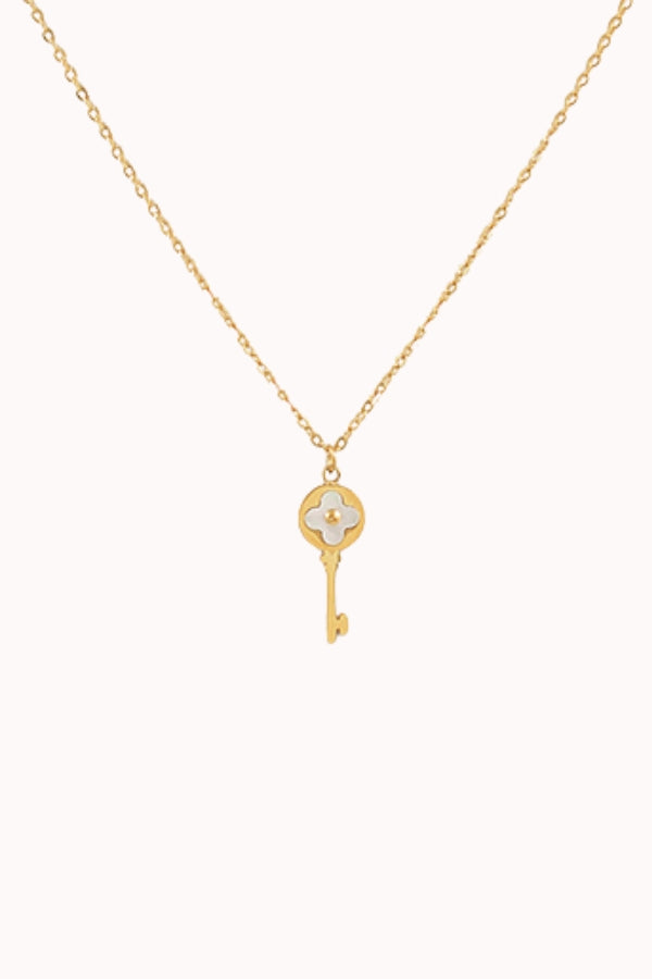 DAINTY KEY NECKLACE