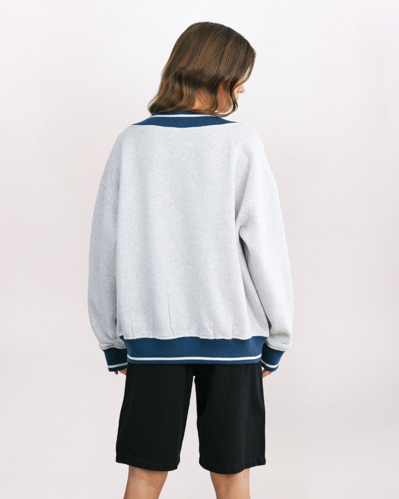 USA V-NECK SWEATSHIRT