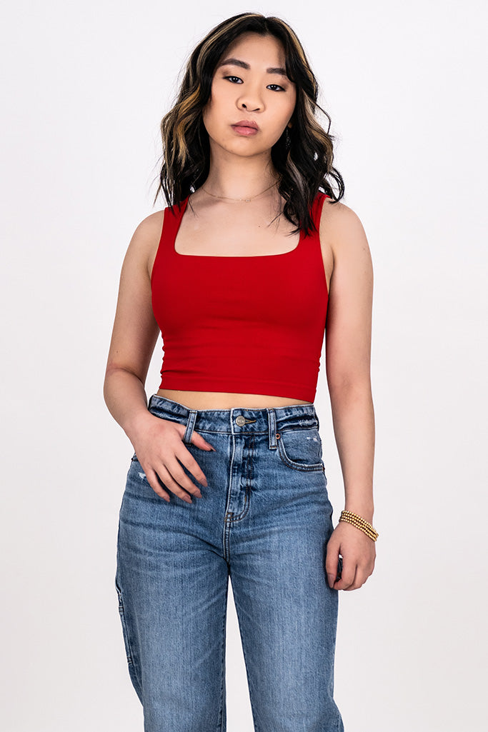 SQUARE NECK CLEAN CROP, RED