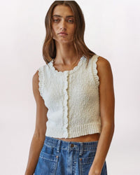 SCALLOP EDGE KNIT VEST, OFF WHITE