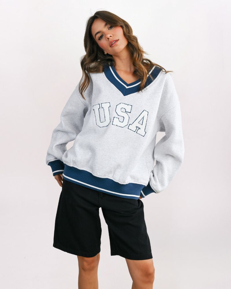 USA V-NECK SWEATSHIRT
