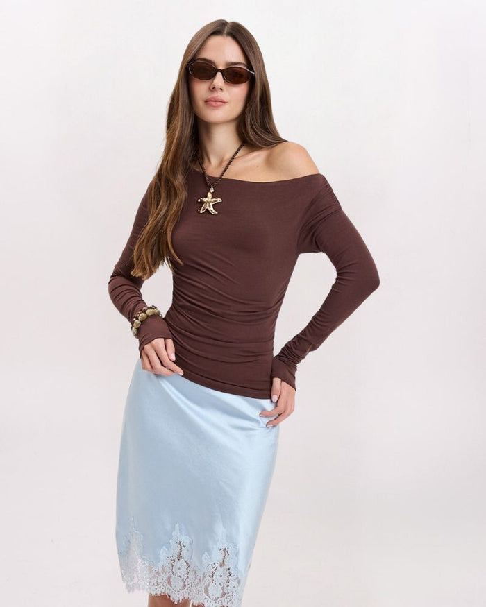 LS OFF SHOULDER TOP, CHOC BROWN