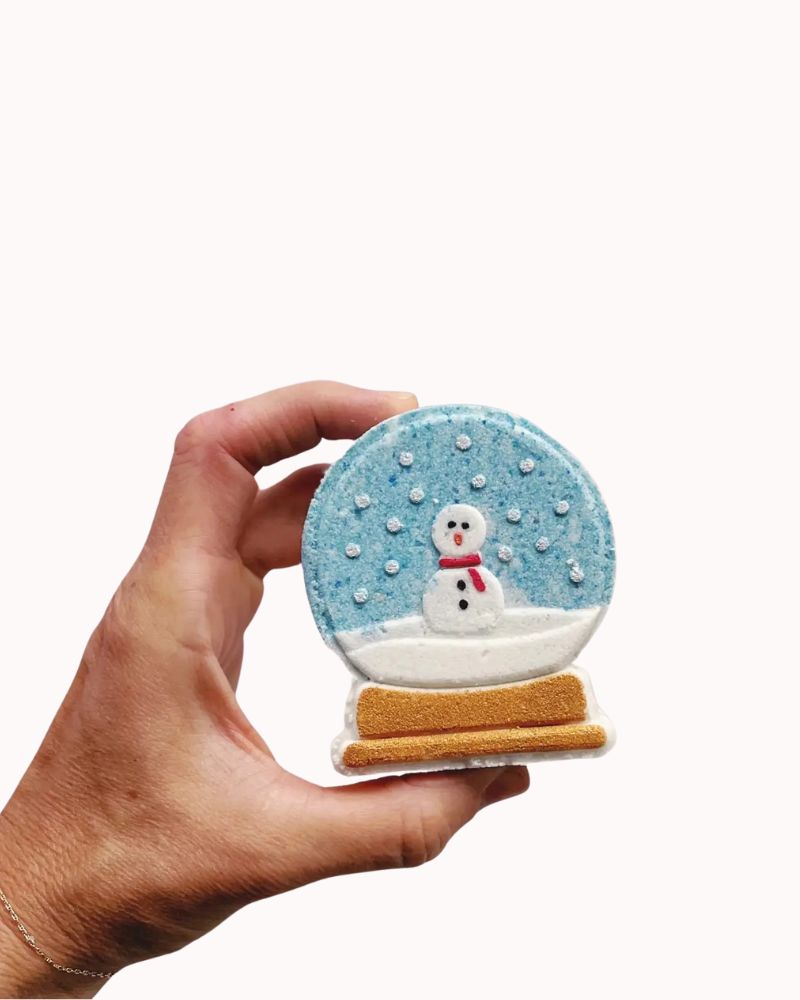 SNOW GLOBE BATH BOMB