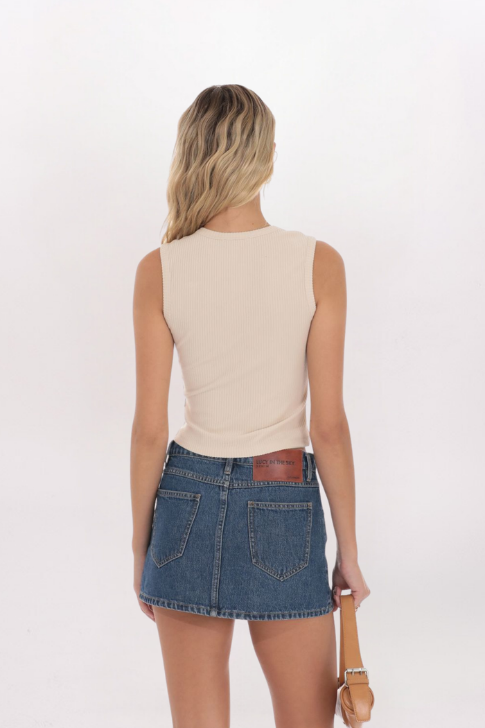 RIBBED BUTTON TOP