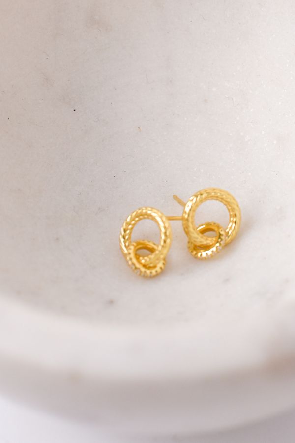 PAVE & TEXT INTERLOCK O DROP EARRING