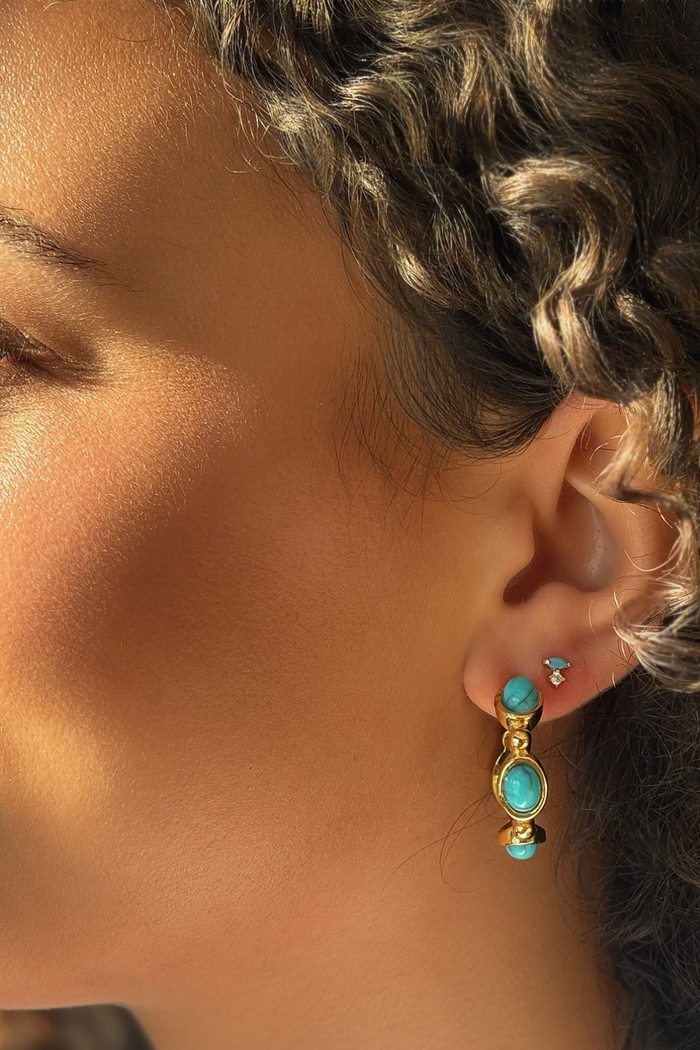TURQUOISE STONES HOOP - 18K GOLD PLATED STAINLESS STEEL