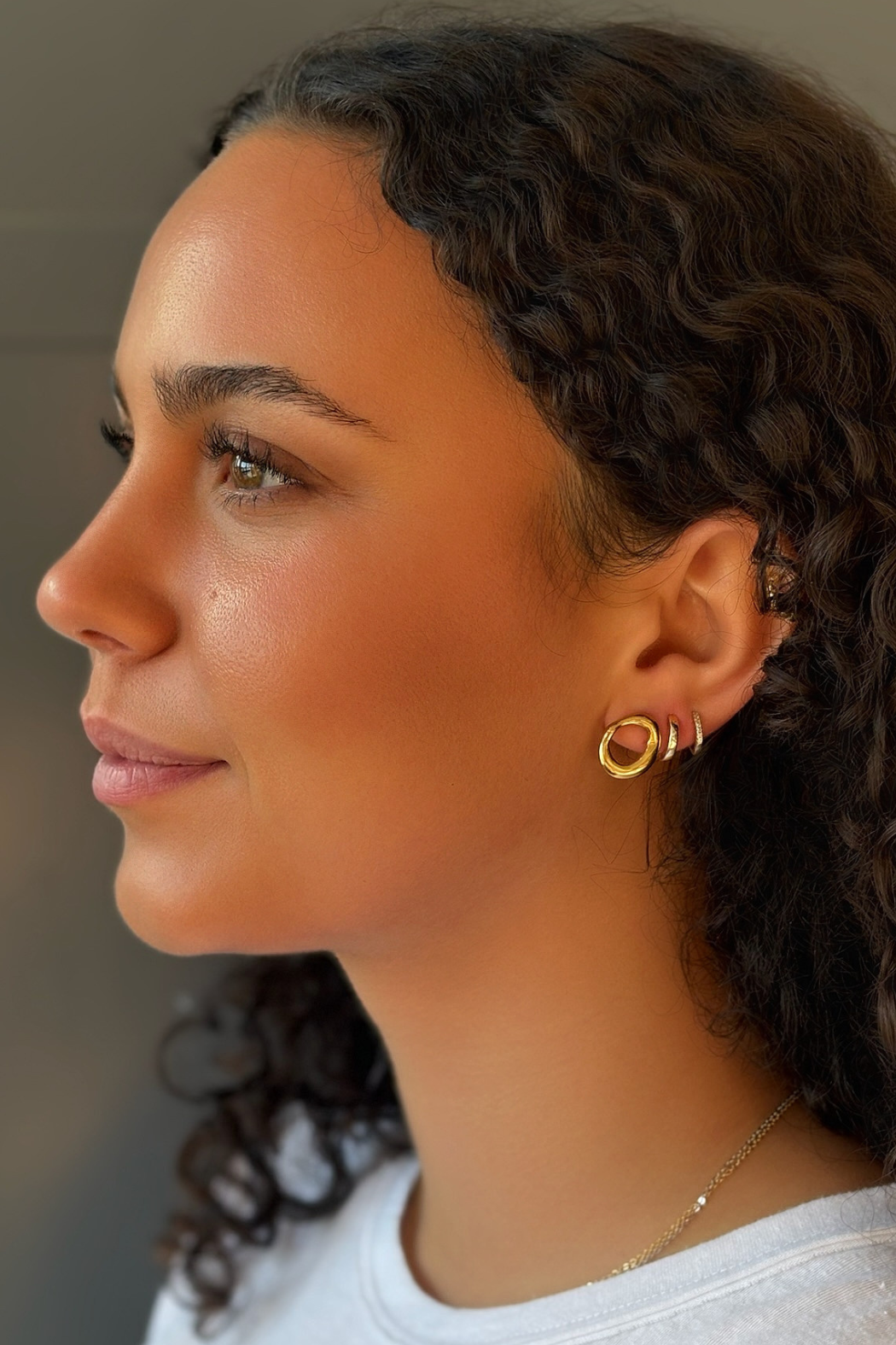 ORGANIC OVAL STUD - 18K GOLD PLATED STAINLESS STEEL