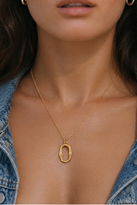 OVAL PENDANT NECKLACE