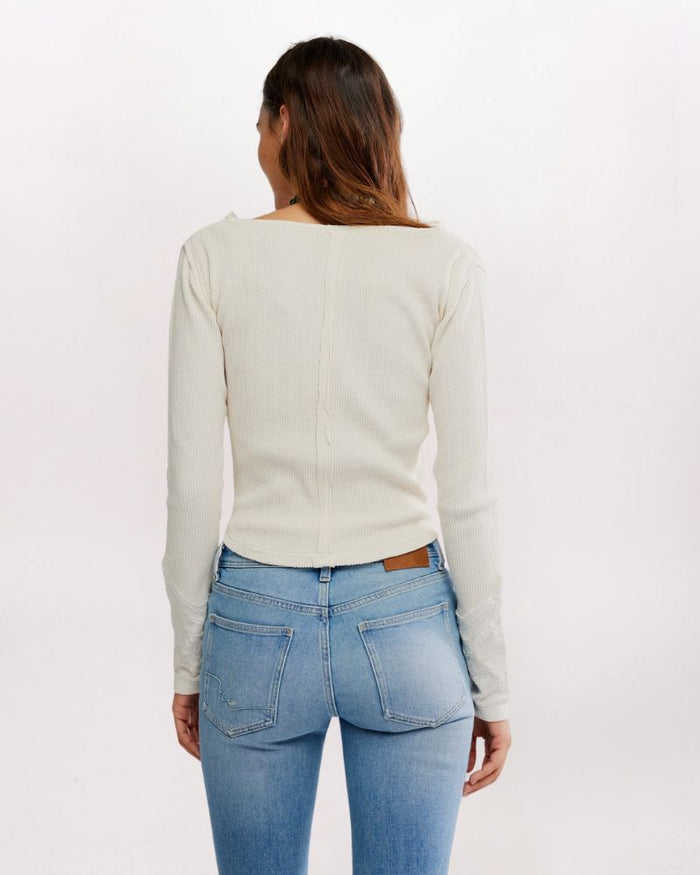 BUTTERFLY CUFF SWEATSHIRT