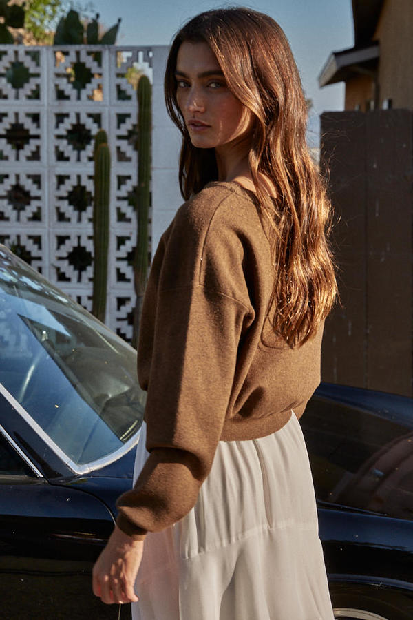 SLOUCHY SWEATER