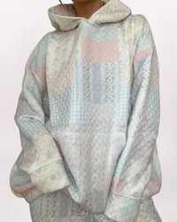 QUILTED PATCHWORK HOODY, SHADES OF BLUE