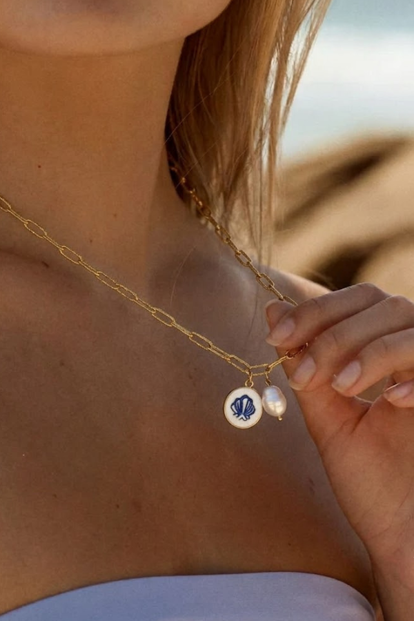 ARDEN SHELL CHARM NECKLACE - 304SS/18K G PVD