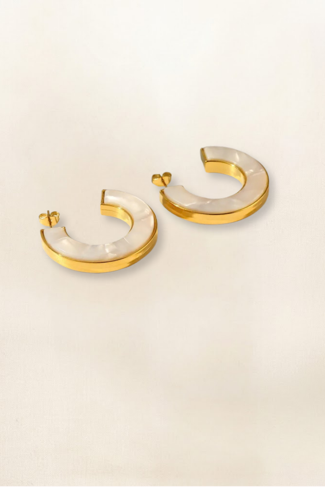 BRETT ACRYLIC HOOP - IVORY