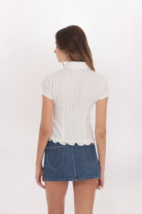 STRIPED BUTTON FRONT TOP