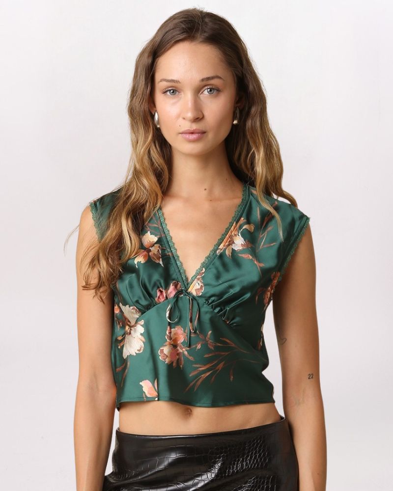 SOFT FLORAL PLUNGE NECK TOP, DK GRN PCH