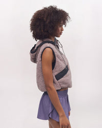SKY HIGH FLEECE VEST, SMOKY PLUM