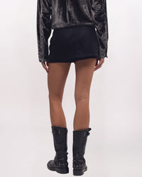 GALIVANTING SUEDE SKORT, BLACK