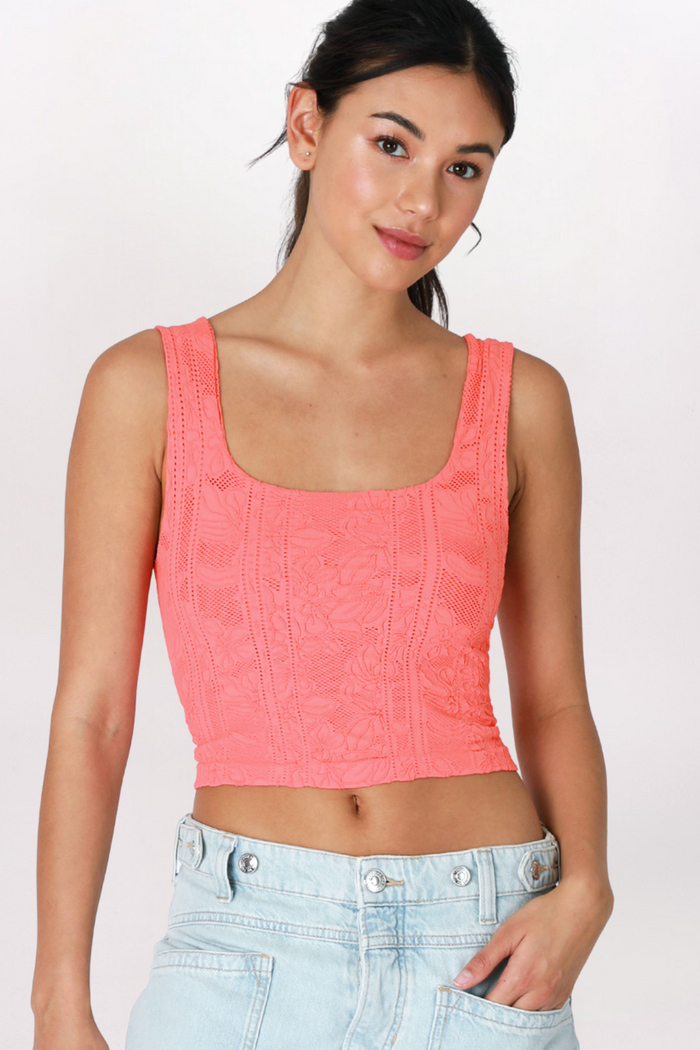 FLORAL TEXTURED CROP TANK - CAMELLIA