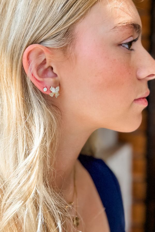 PAVE BOW STUD