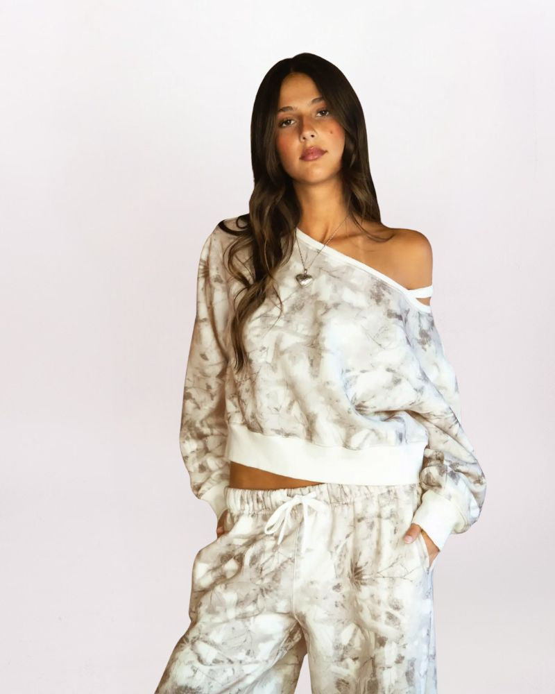 OFF SHOULDER CAMO SWEATSHIRT