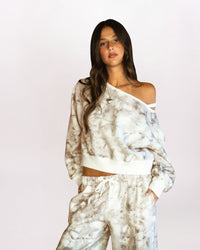 OFF SHOULDER CAMO SWEATSHIRT