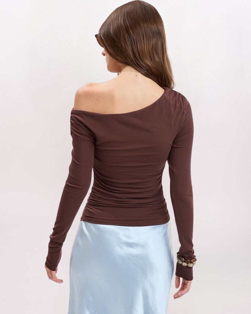 LS OFF SHOULDER TOP, CHOC BROWN