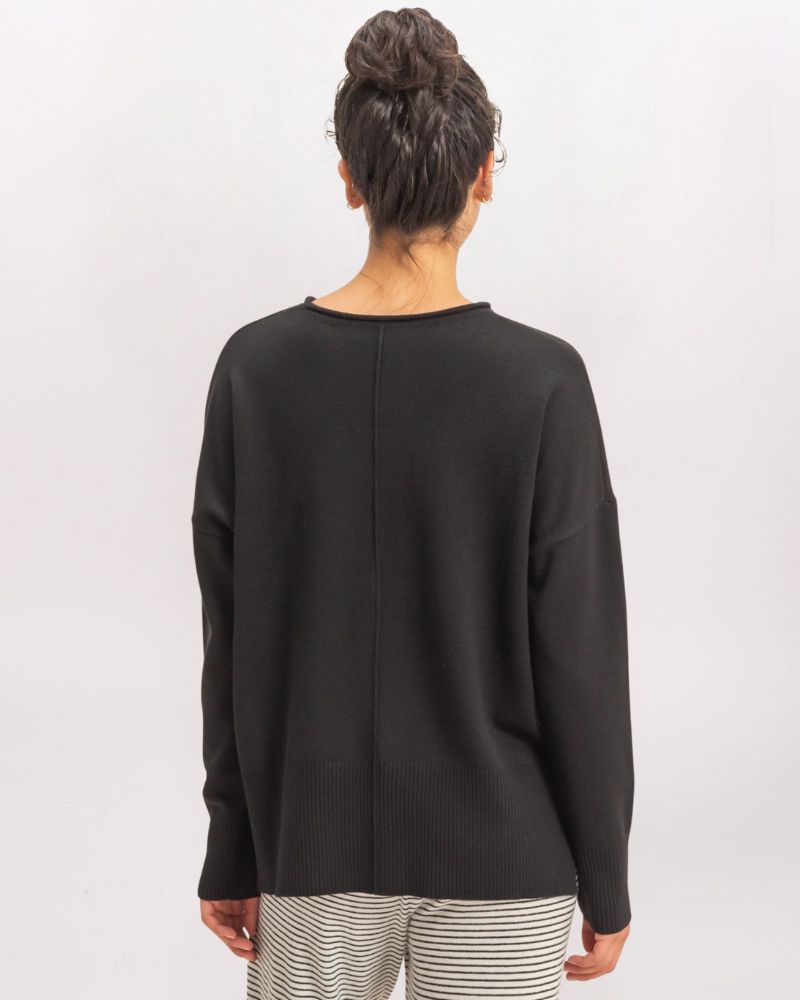 CENTER SEAM SWEATER, BLACK